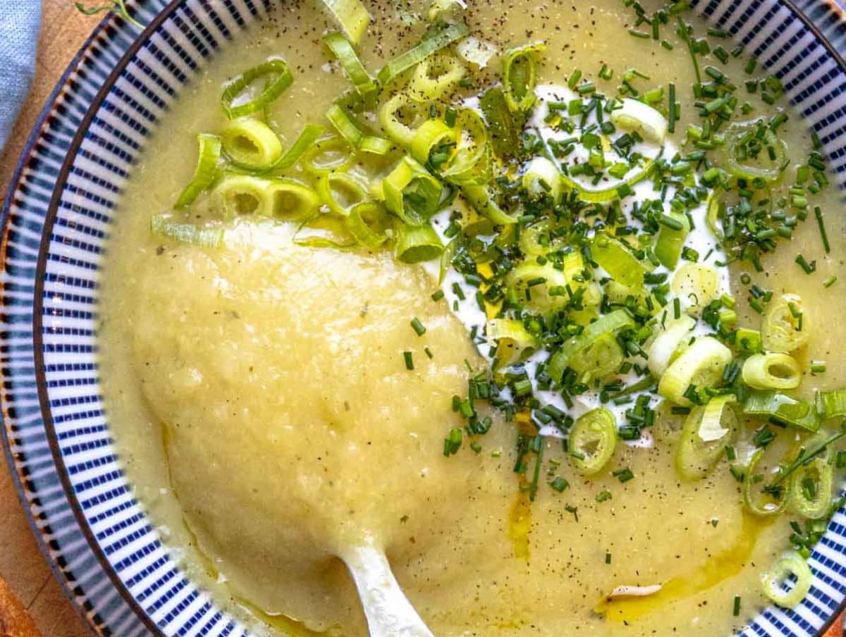 Greek Yogurt Potato Soup: Creamy, Healthy & Protein-Packed